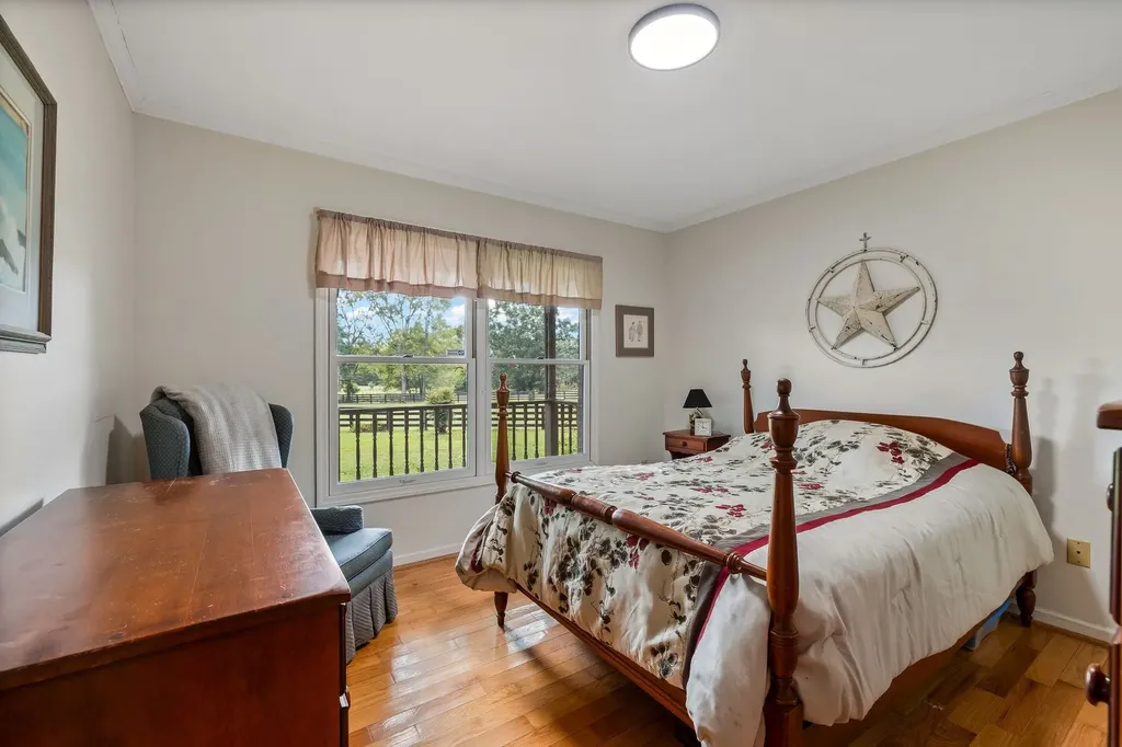 5010 John Lee Johnson Road Columbia TN 38401
