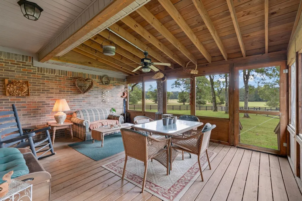5010 John Lee Johnson Road Columbia TN 38401