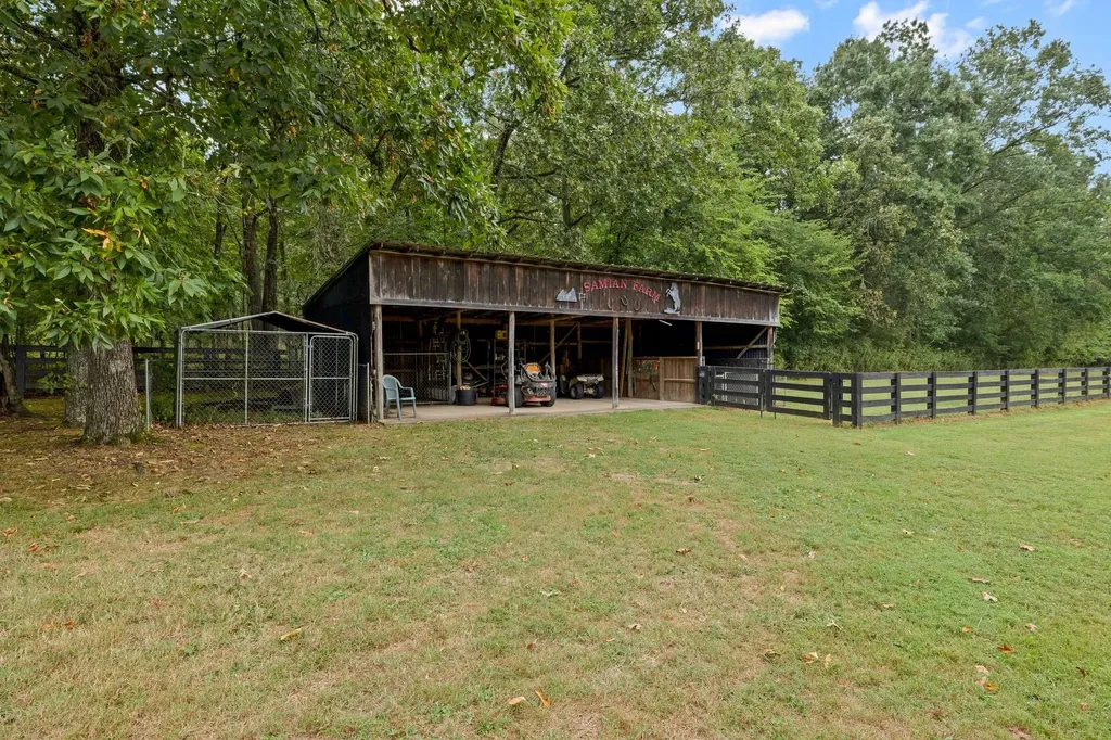 5010 John Lee Johnson Road Columbia TN 38401
