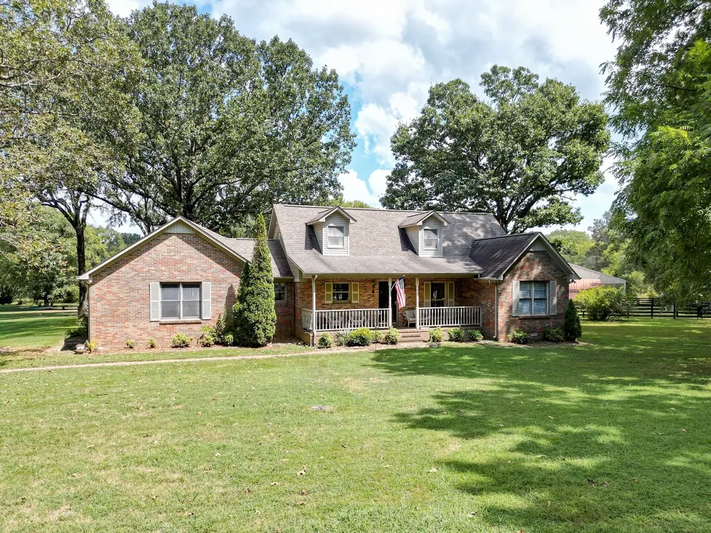 5010 John Lee Johnson Road Columbia TN 38401
