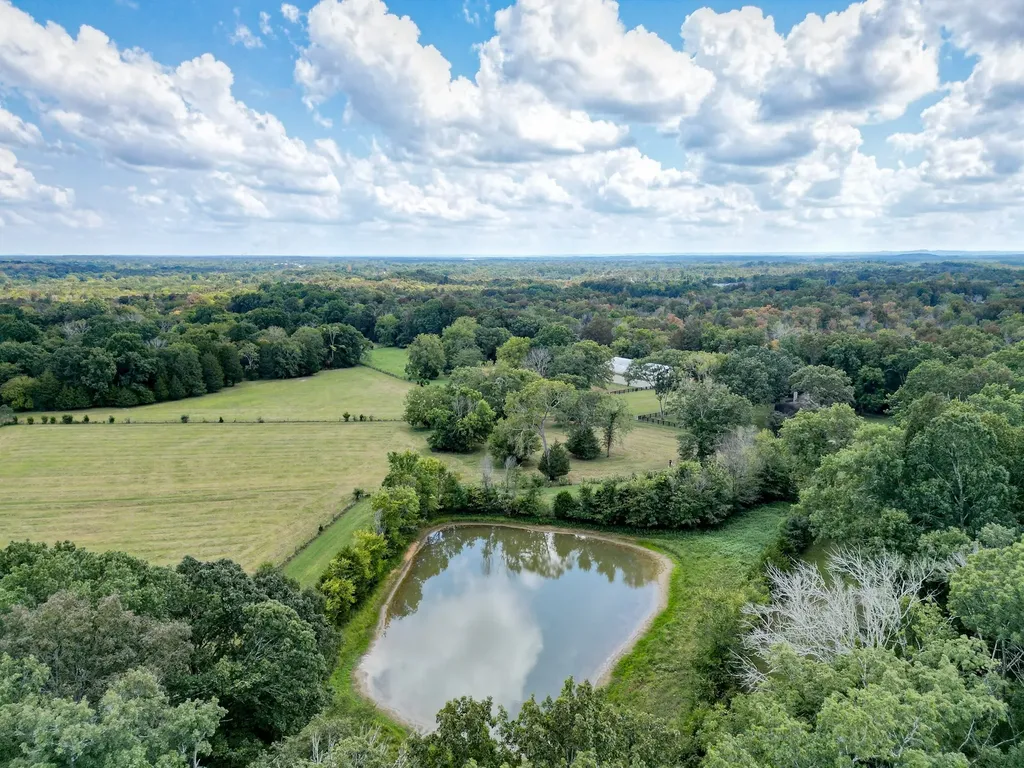 5010 John Lee Johnson Road Columbia TN 38401