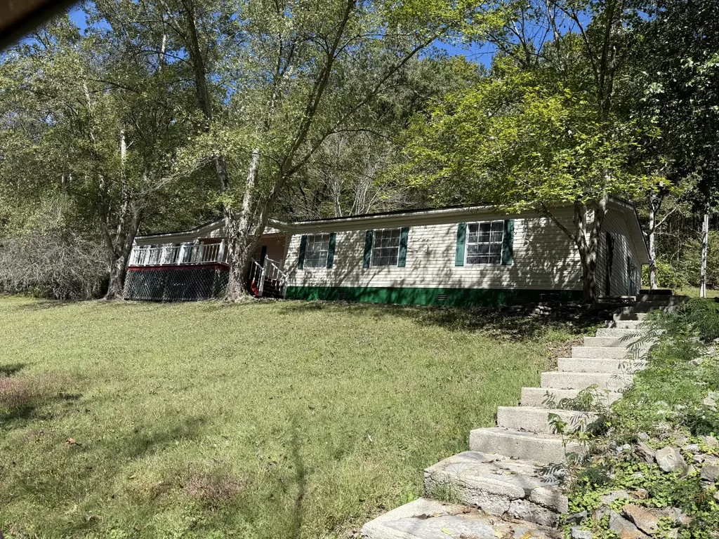 33 Nascar Lane Pleasant Shade TN 37145