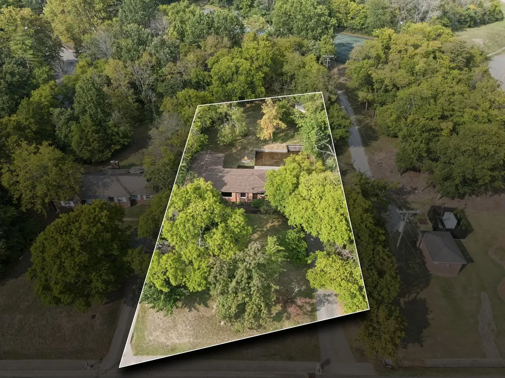 812 W Old Hickory Boulevard Madison TN 37115