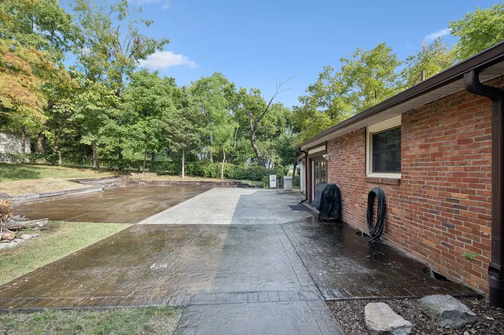 812 W Old Hickory Boulevard Madison TN 37115