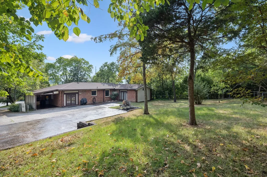 812 W Old Hickory Boulevard Madison TN 37115
