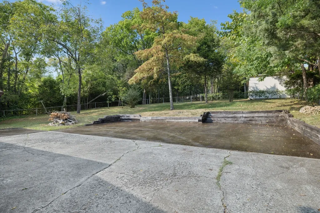 812 W Old Hickory Boulevard Madison TN 37115