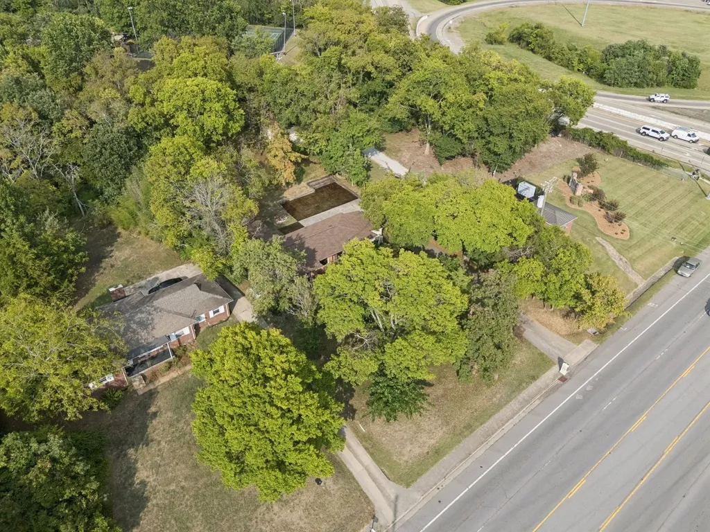 812 W Old Hickory Boulevard Madison TN 37115