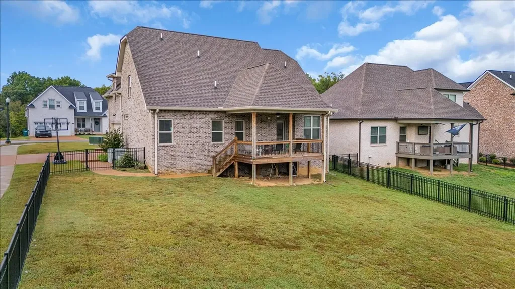 401 Hunter Bryce Lane Lebanon TN 37087