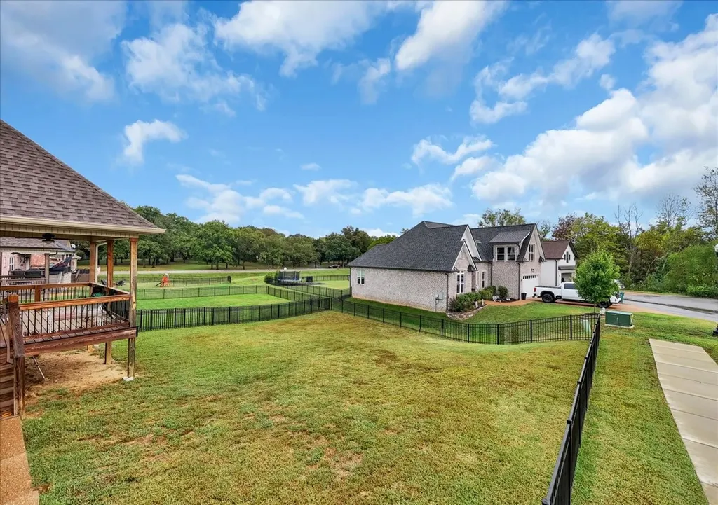 401 Hunter Bryce Lane Lebanon TN 37087