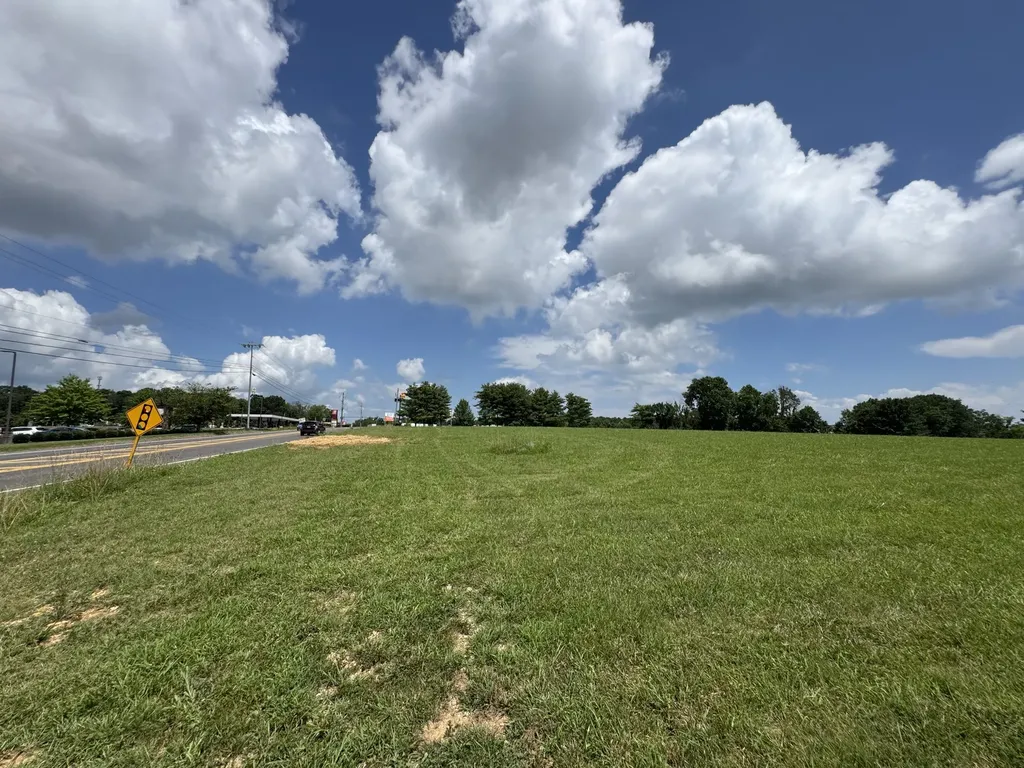 0 Highway 76, E White House TN 37188