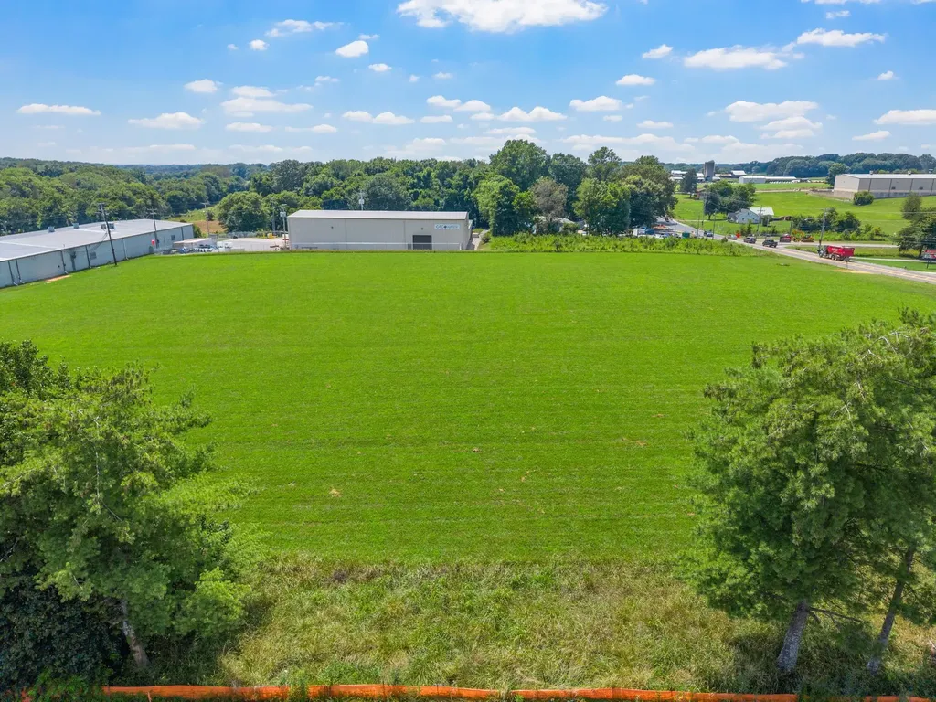 0 Highway 76, E White House TN 37188