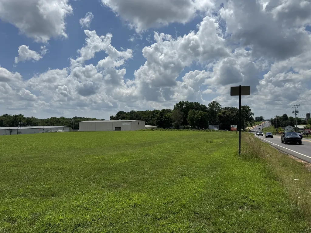 0 Highway 76, E White House TN 37188