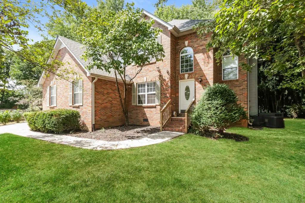305 Castlemere Court Murfreesboro TN 37130