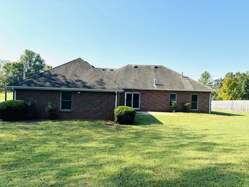 728 W Main Street Mcminnville TN 37110