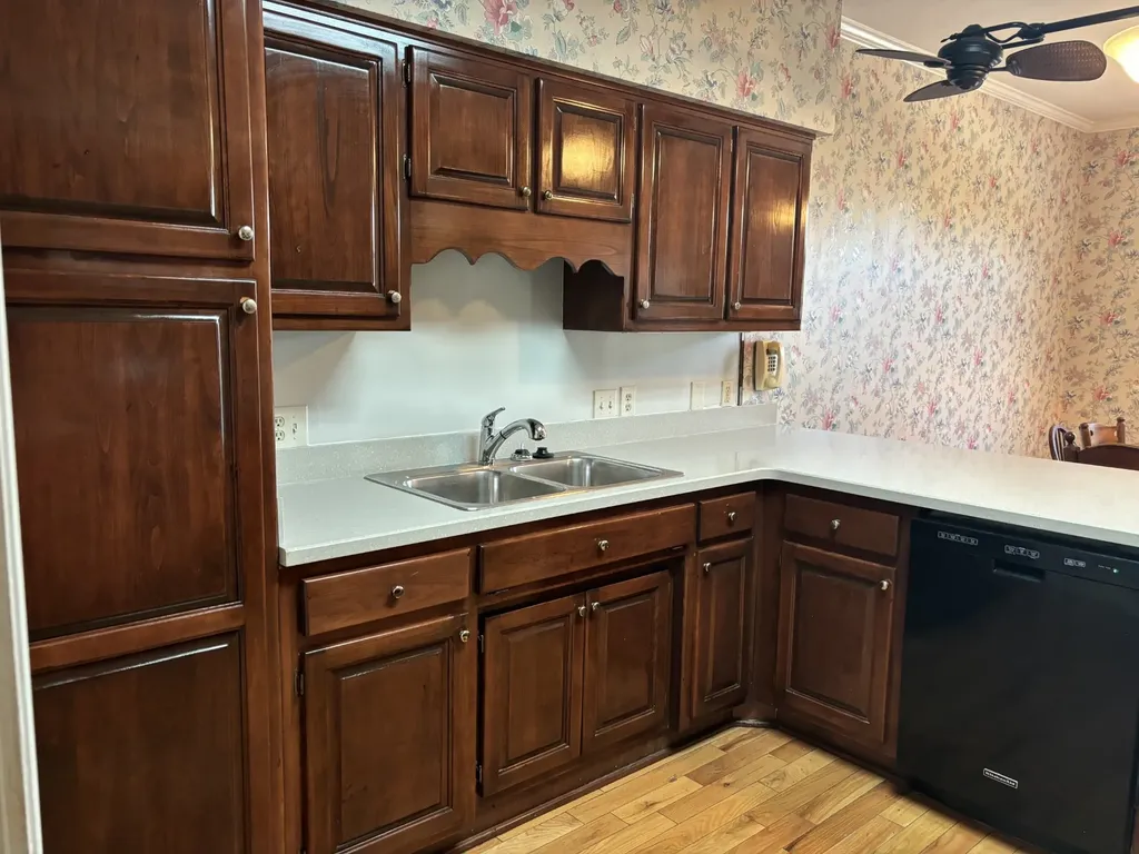 728 W Main Street Mcminnville TN 37110