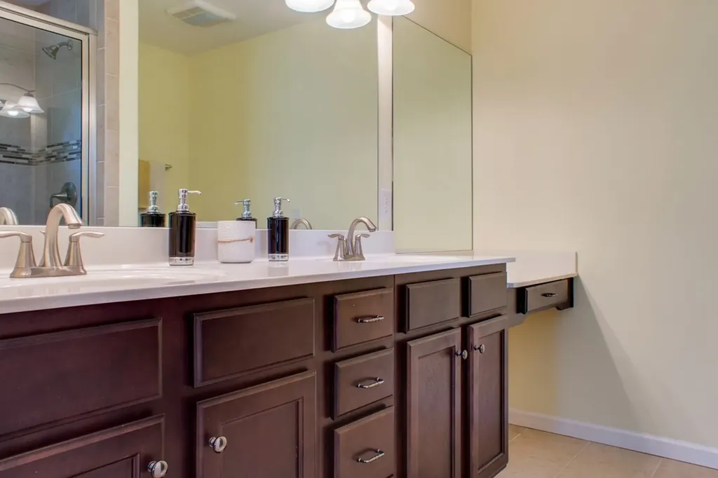 950 Hunters Lane Springfield TN 37172