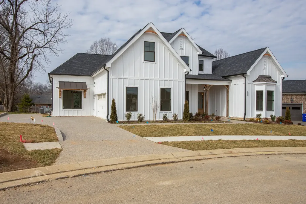 2 Elissa Place Hendersonville TN 37075