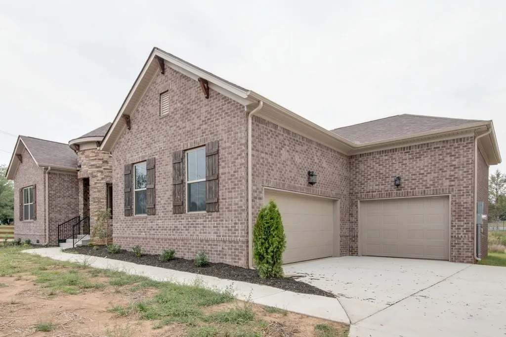 5 Elissa Place Hendersonville TN 37075