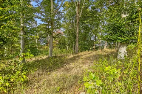 10 Sturgeon Creek Road Cedar Hill TN 37032