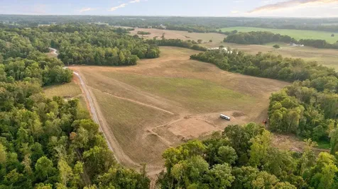 10 Sturgeon Creek Road Cedar Hill TN 37032