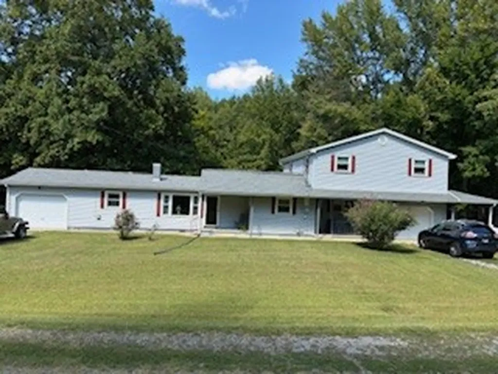 2258 S Williams Road Greenbrier TN 37073