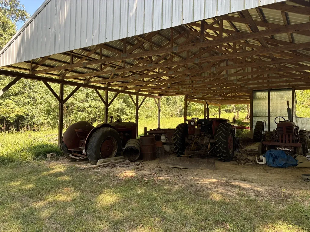 2258 S Williams Road Greenbrier TN 37073