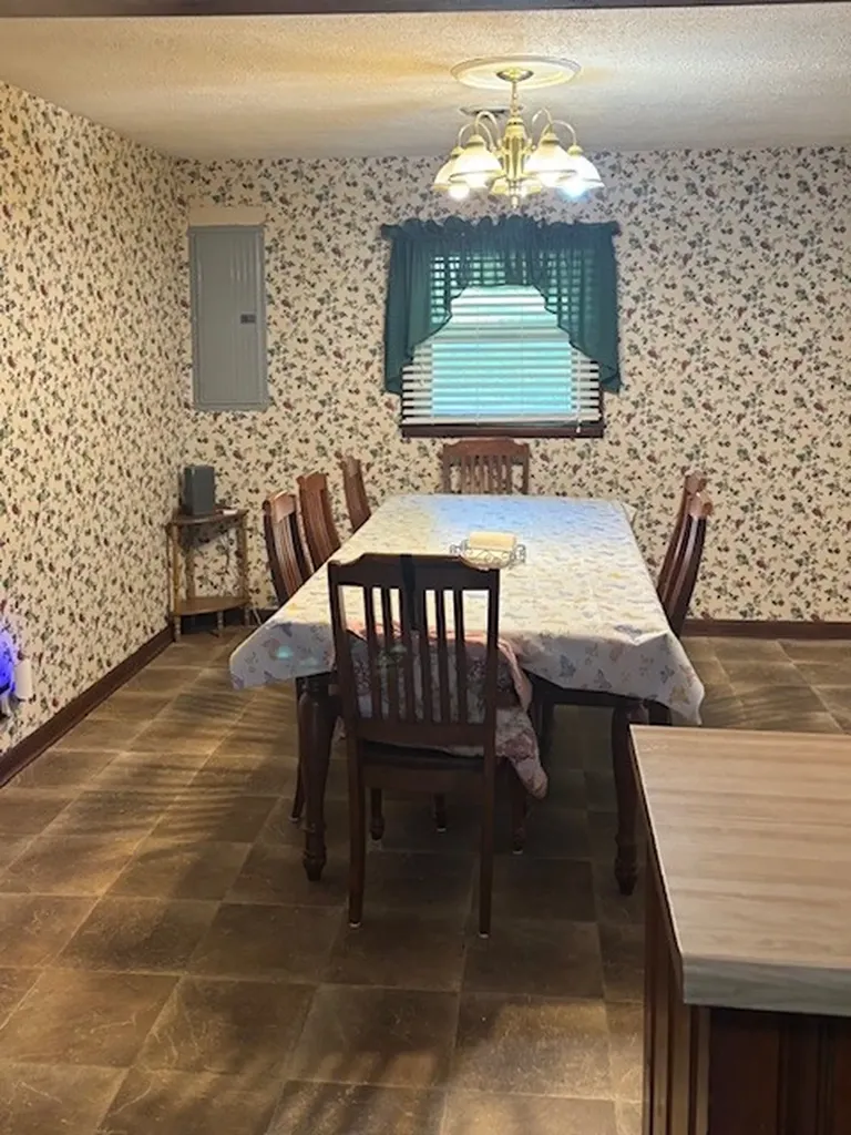 2258 S Williams Road Greenbrier TN 37073