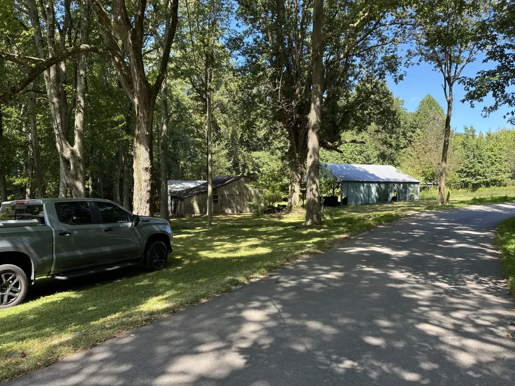 2258 S Williams Road Greenbrier TN 37073