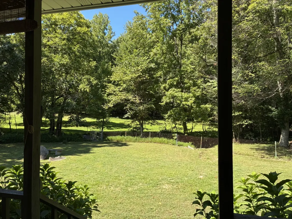 2258 S Williams Road Greenbrier TN 37073