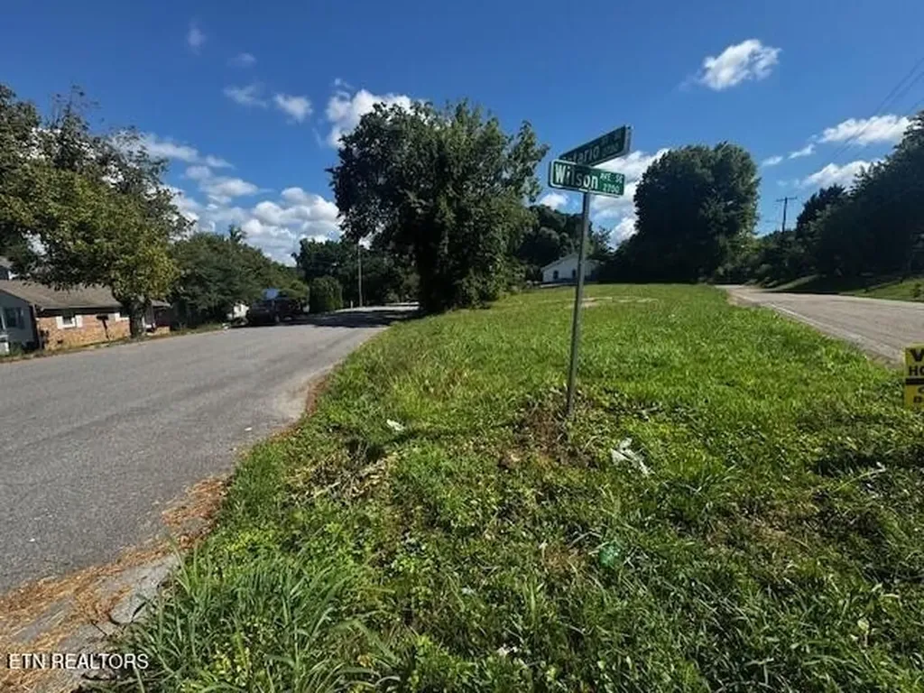 2739 Wilson Avenue Knoxville TN 37914