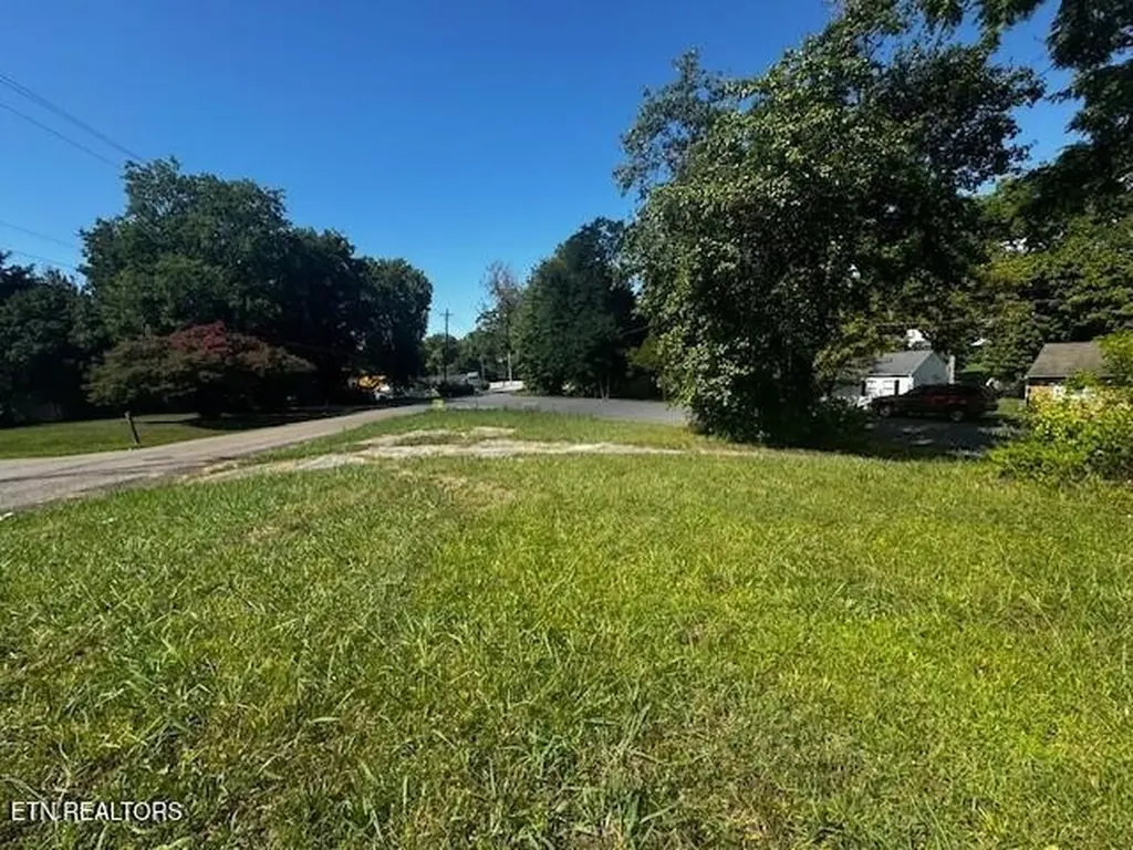 2739 Wilson Avenue Knoxville TN 37914