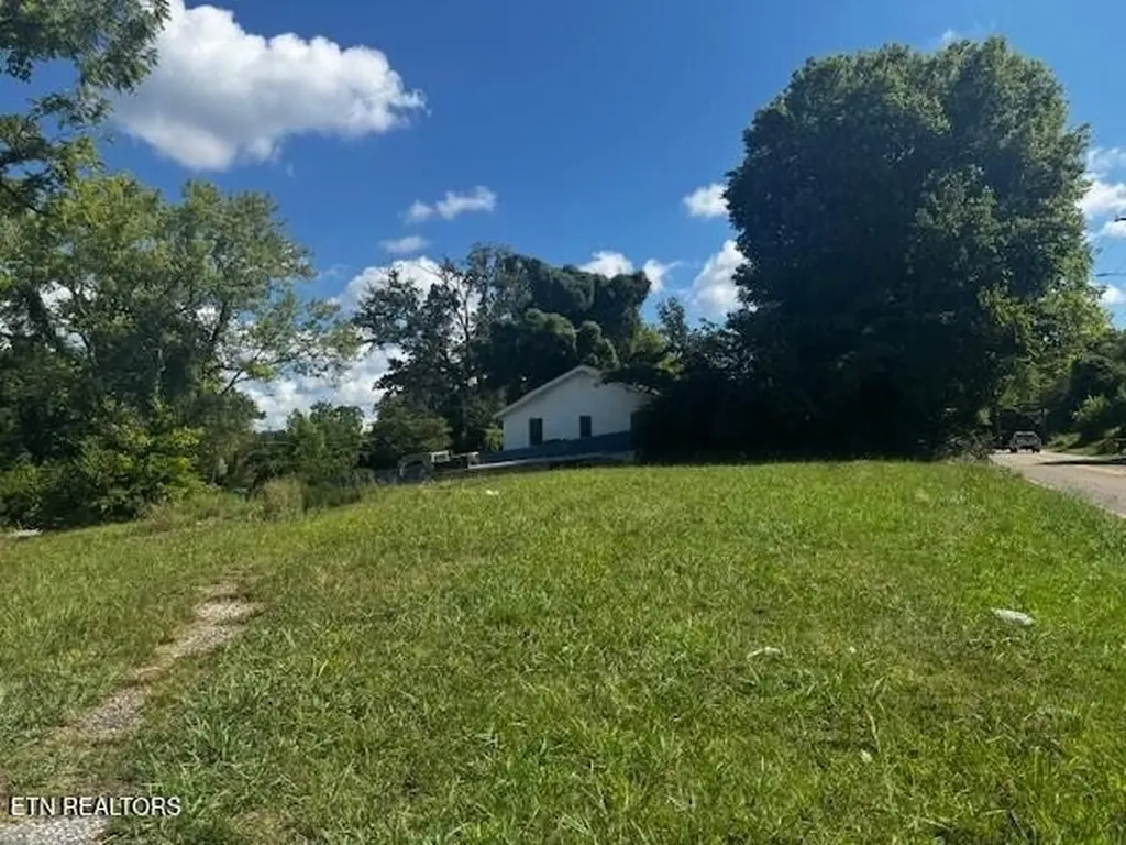 2739 Wilson Avenue Knoxville TN 37914