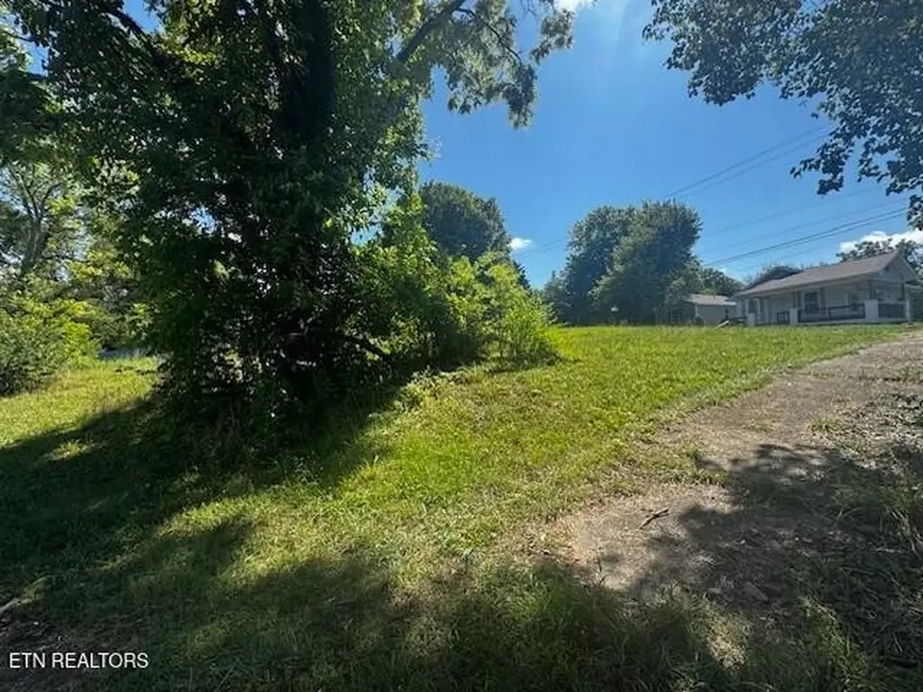 2739 Wilson Avenue Knoxville TN 37914