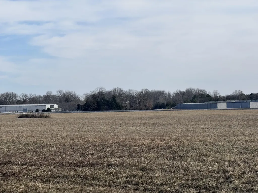 0 Northern Field, E Tullahoma TN 37388