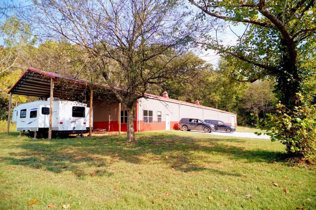450 Lowe Branch Road Centerville TN 37033