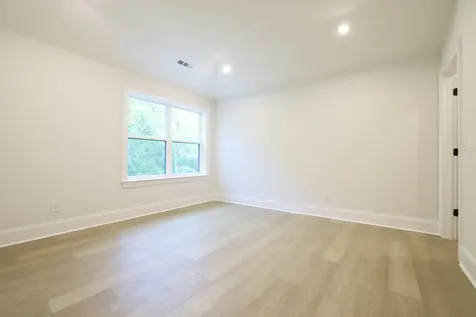 4815 Granny White Pike Nashville TN 37220