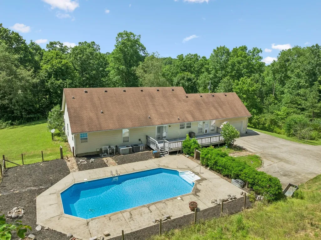 547 Grindstone Hollow Road Dickson TN 37055
