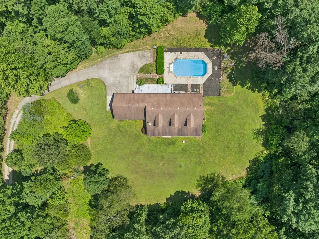 547 Grindstone Hollow Road Dickson TN 37055