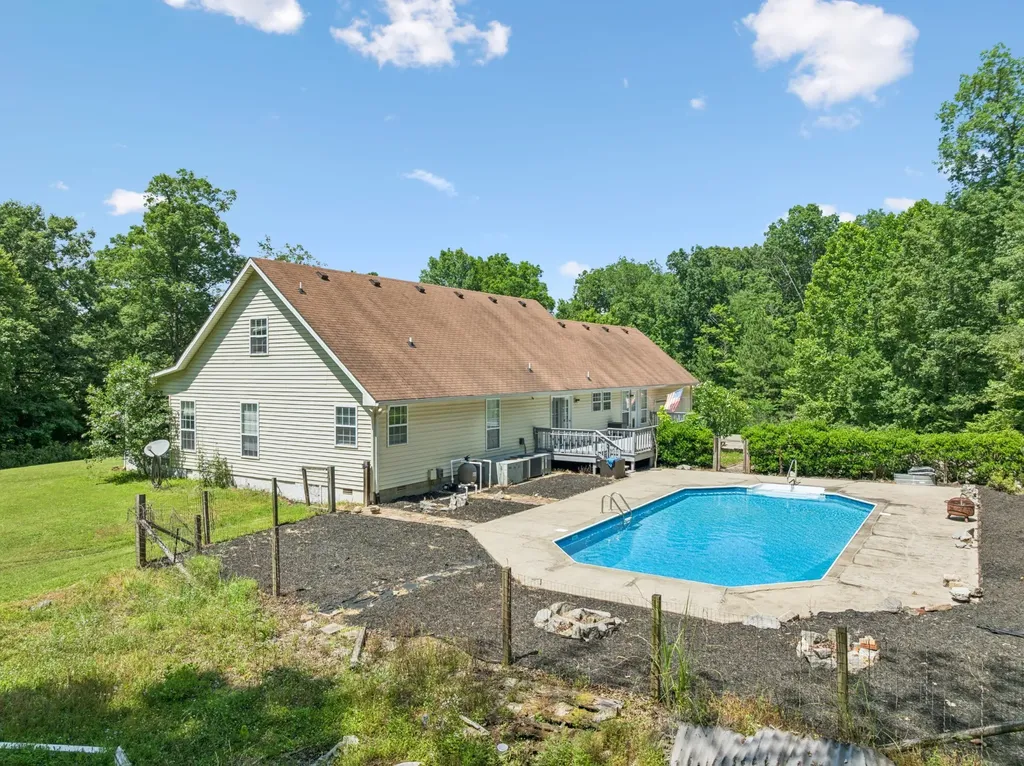 547 Grindstone Hollow Road Dickson TN 37055