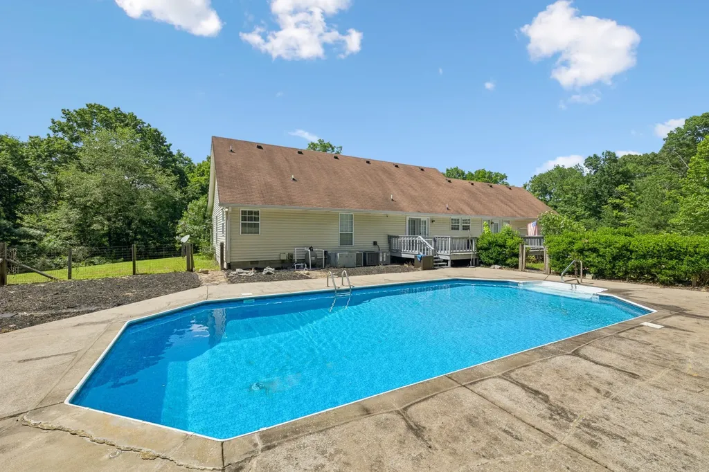 547 Grindstone Hollow Road Dickson TN 37055