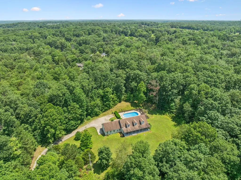 547 Grindstone Hollow Road Dickson TN 37055