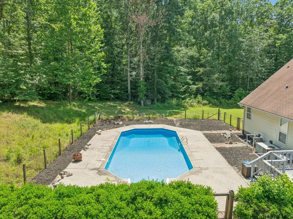 547 Grindstone Hollow Road Dickson TN 37055