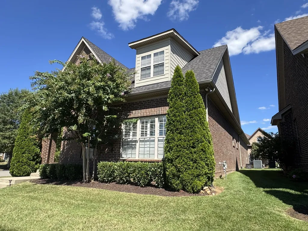 1103 S Mcmahan Drive Gallatin TN 37066