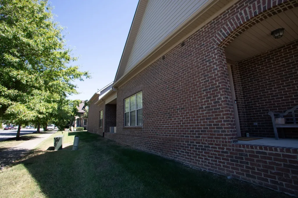 1103 S Mcmahan Drive Gallatin TN 37066