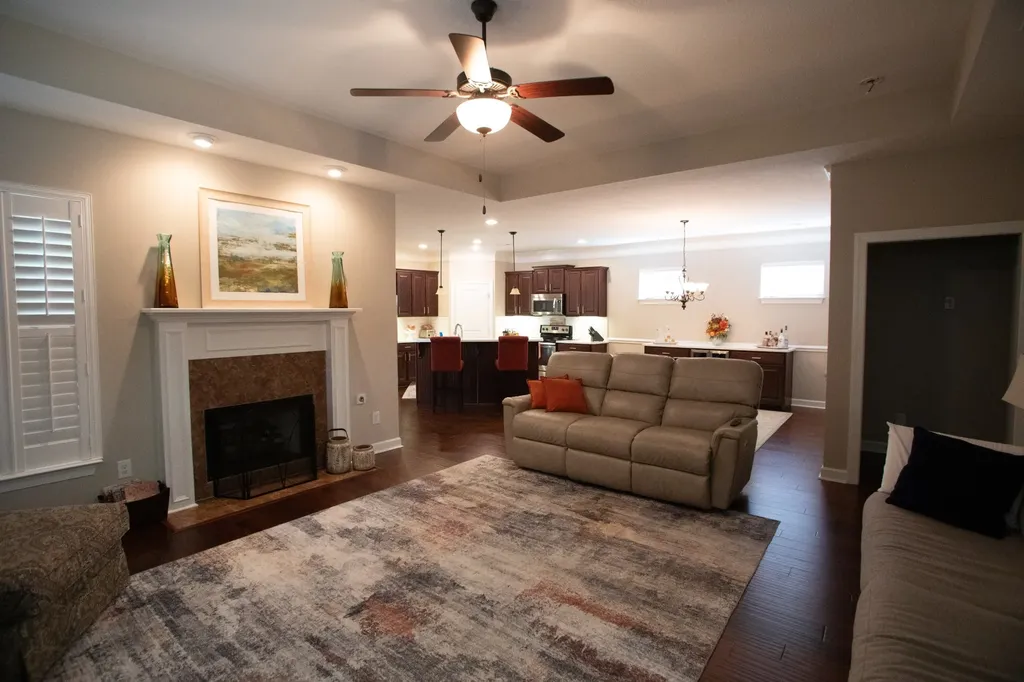 1103 S Mcmahan Drive Gallatin TN 37066