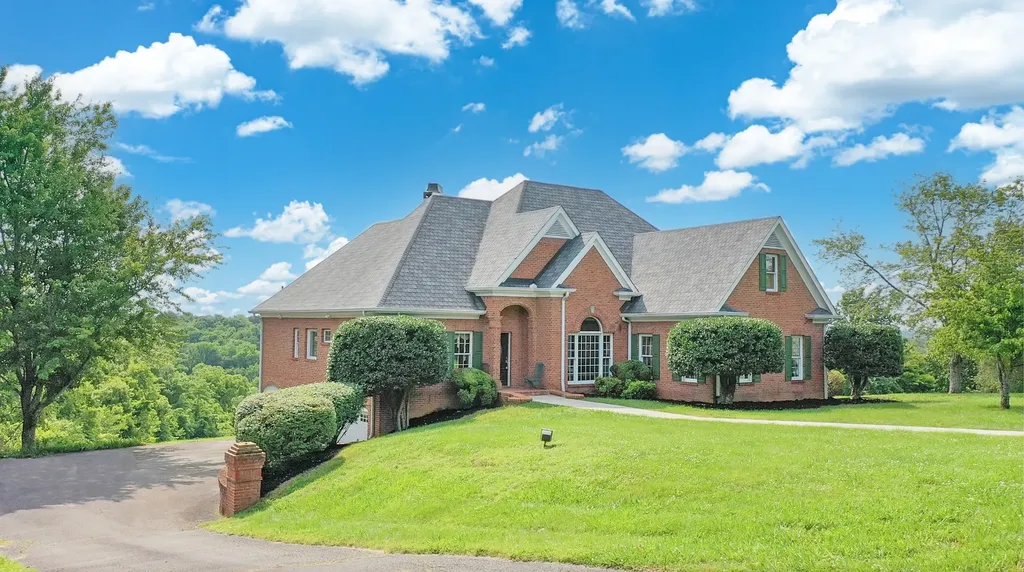 119 Crestland Circle Shelbyville TN 37160