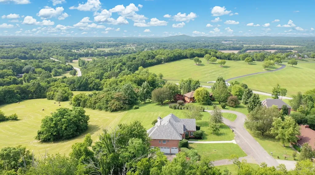 119 Crestland Circle Shelbyville TN 37160