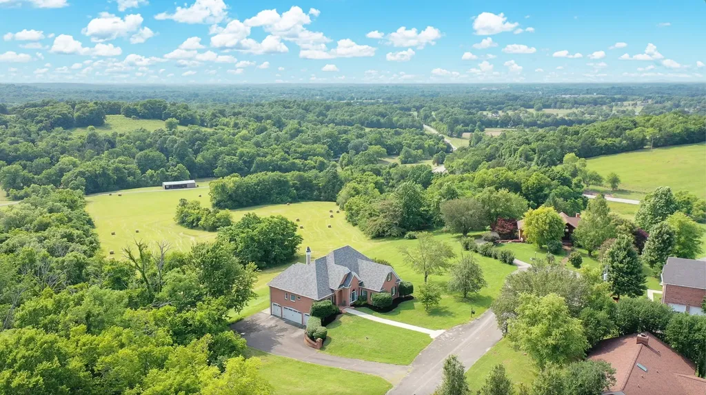 119 Crestland Circle Shelbyville TN 37160