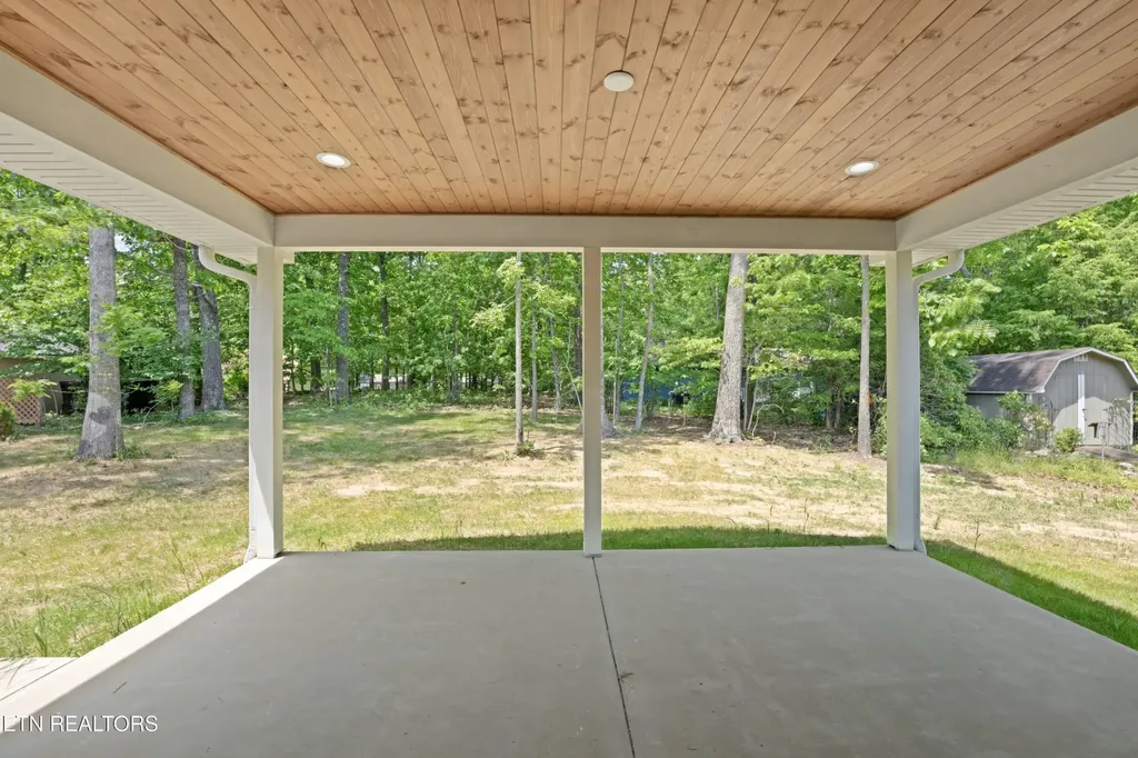 114 Britton Lane Crossville TN 38558