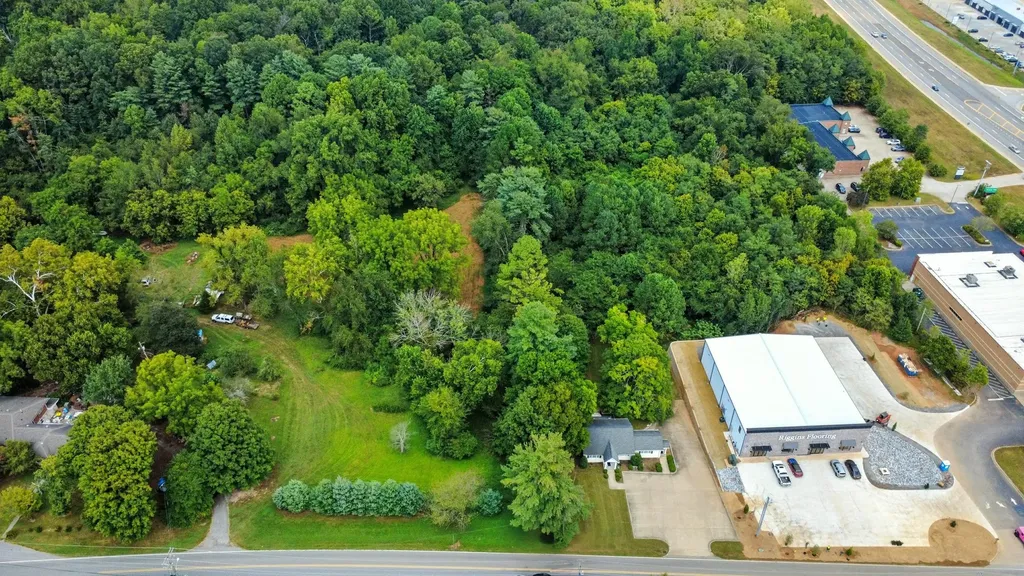 451 Rossview Road Clarksville TN 37043